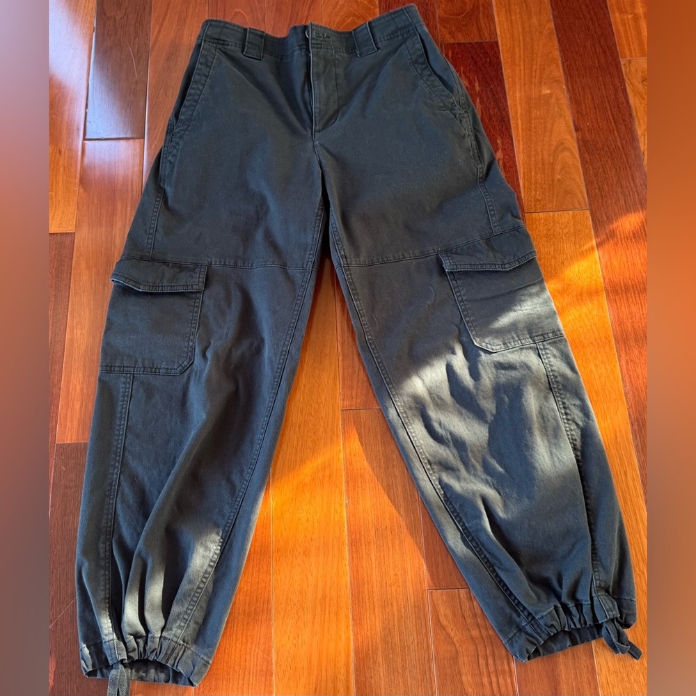 Women’s Old Navy Cargo Pants S
